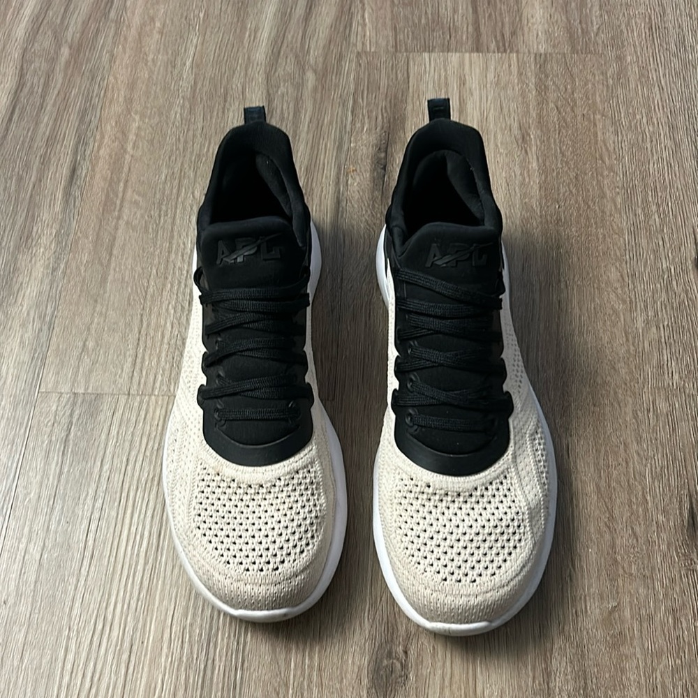APL TECHLOOM size 8.5